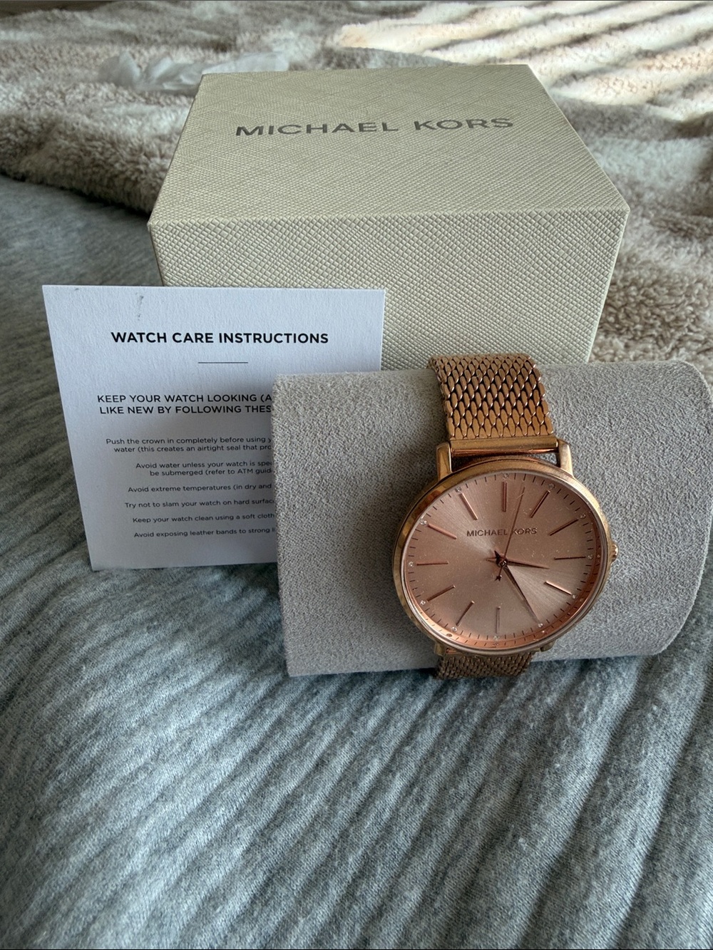 Michael Kors Rose Gold Mesh Strap Watch with Minimal Dial - Picture 4 of 6